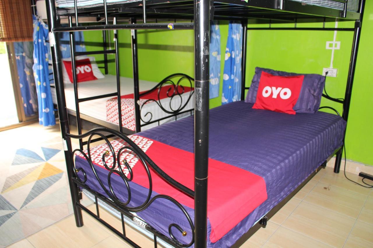The Twins Hostel Bangkok Buitenkant foto