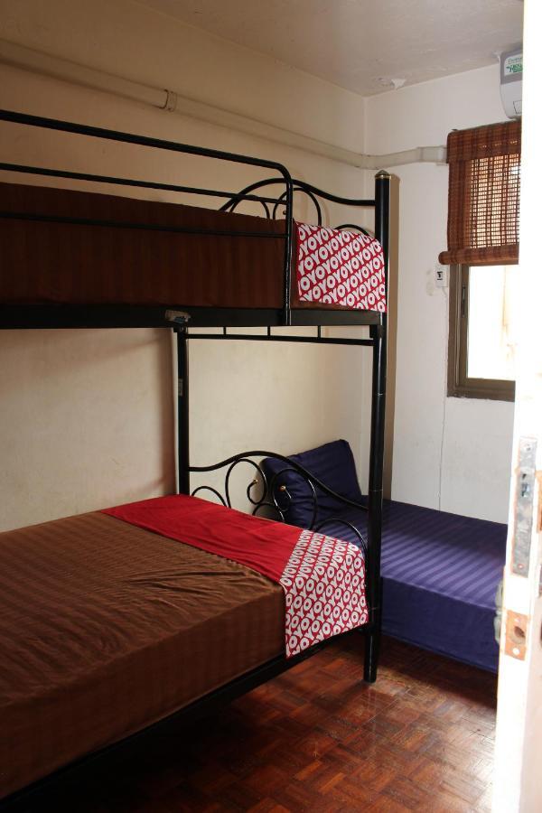 The Twins Hostel Bangkok Buitenkant foto