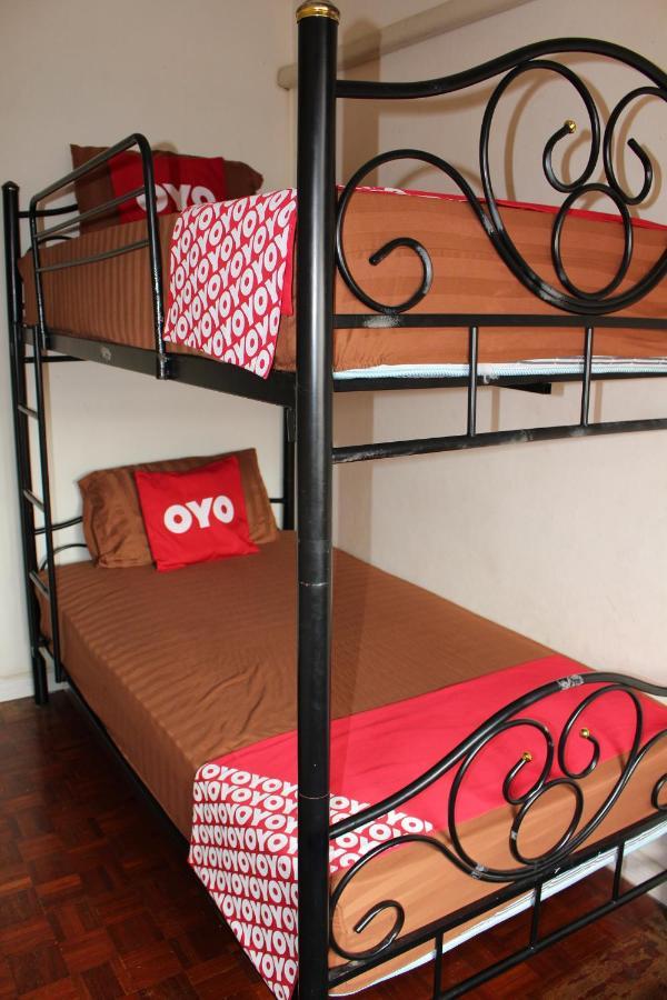 The Twins Hostel Bangkok Buitenkant foto